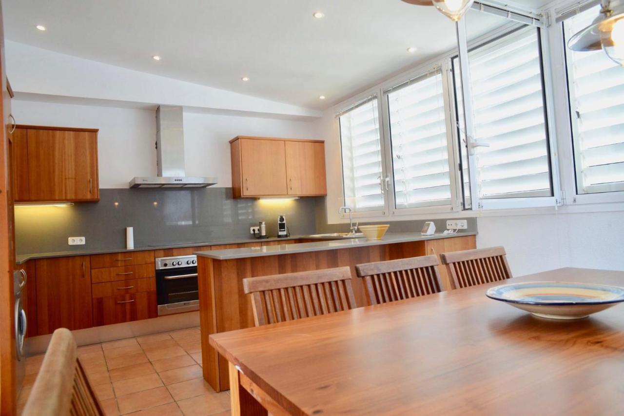 Beachfront Duplex With Terrace And Sea Views - 卡达克斯 外观 照片