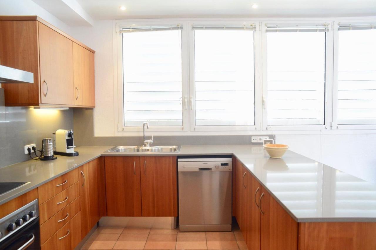 Beachfront Duplex With Terrace And Sea Views - 卡达克斯 外观 照片
