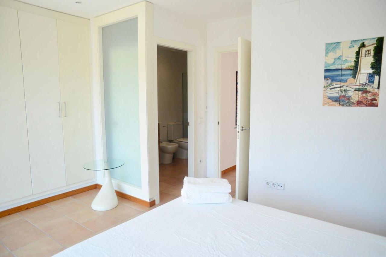 Beachfront Duplex With Terrace And Sea Views - 卡达克斯 外观 照片