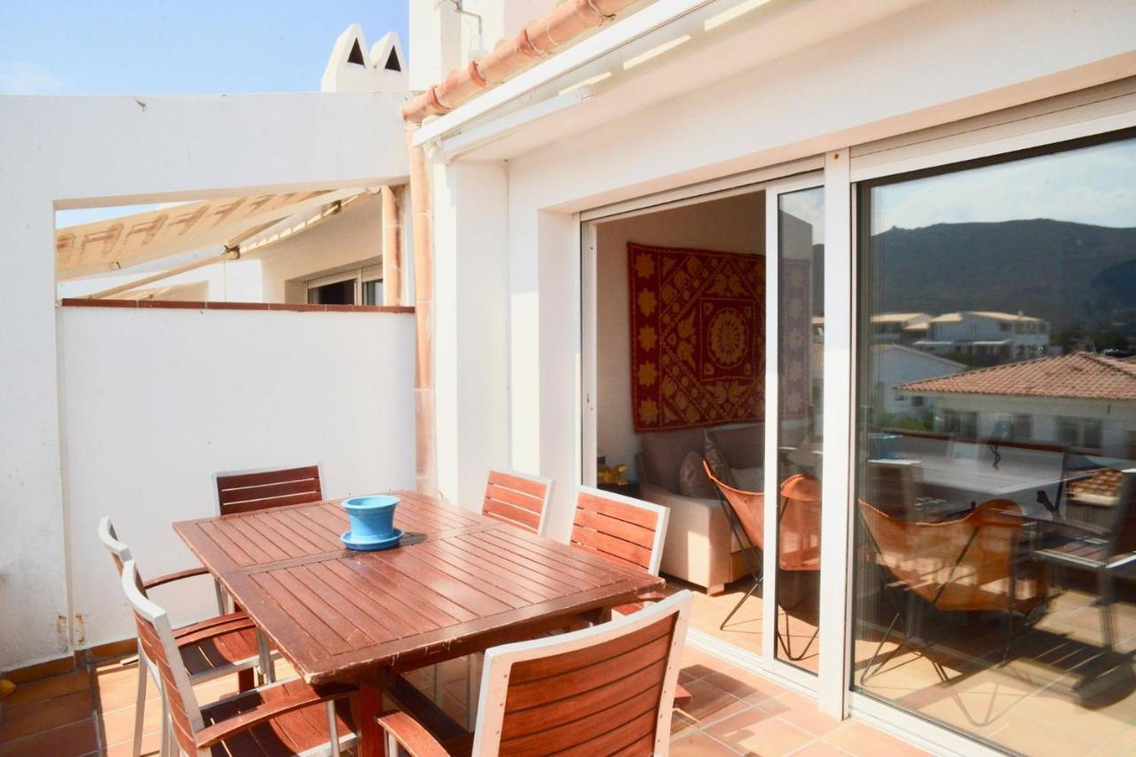 Beachfront Duplex With Terrace And Sea Views - 卡达克斯 外观 照片