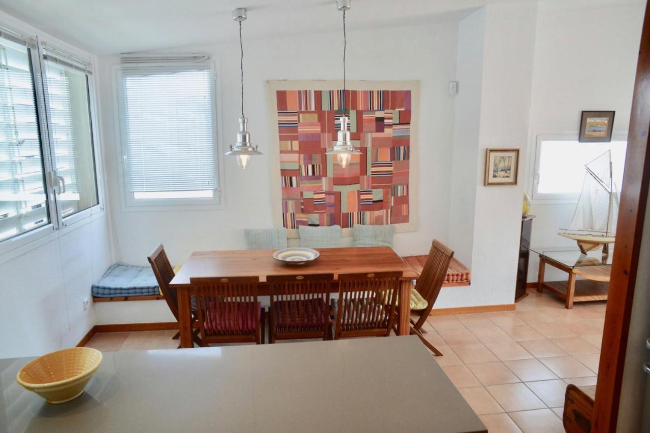 Beachfront Duplex With Terrace And Sea Views - 卡达克斯 外观 照片