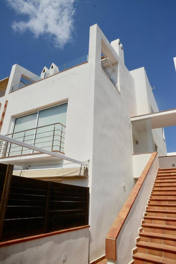 Beachfront Duplex With Terrace And Sea Views - 卡达克斯 外观 照片