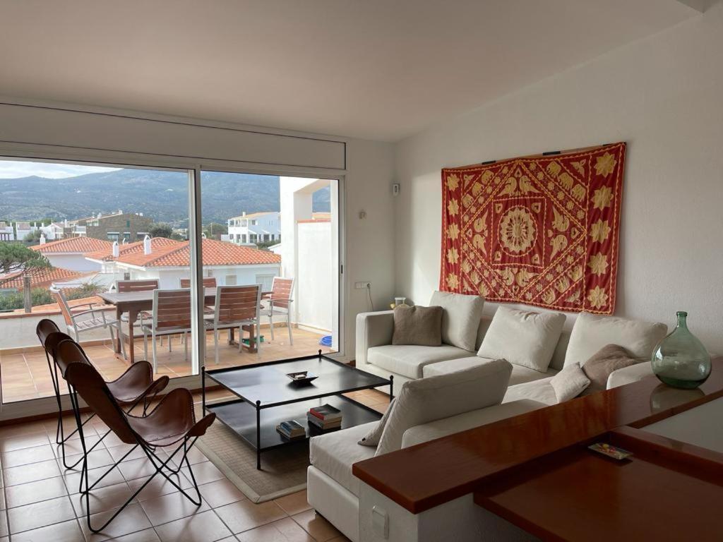 Beachfront Duplex With Terrace And Sea Views - 卡达克斯 外观 照片